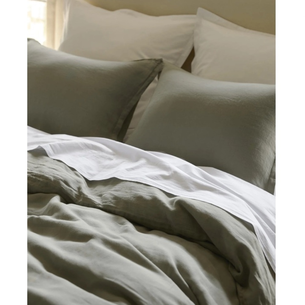 PARACHUTE Percale Top Sheet In white Flat sheet only like new never used